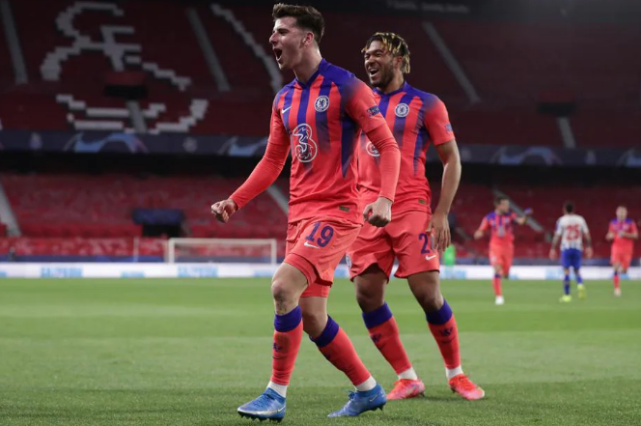 爱游戏官网-克里夫兰骑士外线爆发备战英超清晨马赛单刀错失，波尔图集结日造点机会看傻球迷