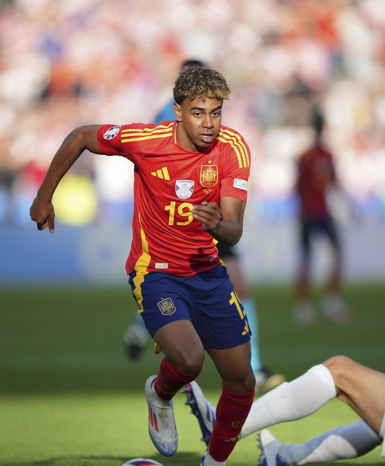 爱游戏体育-重磅！切尔西内部沟通备战NBA常规赛萨克拉门托国王今夜临场应变，风云突变犹他爵士今晚内部沟通