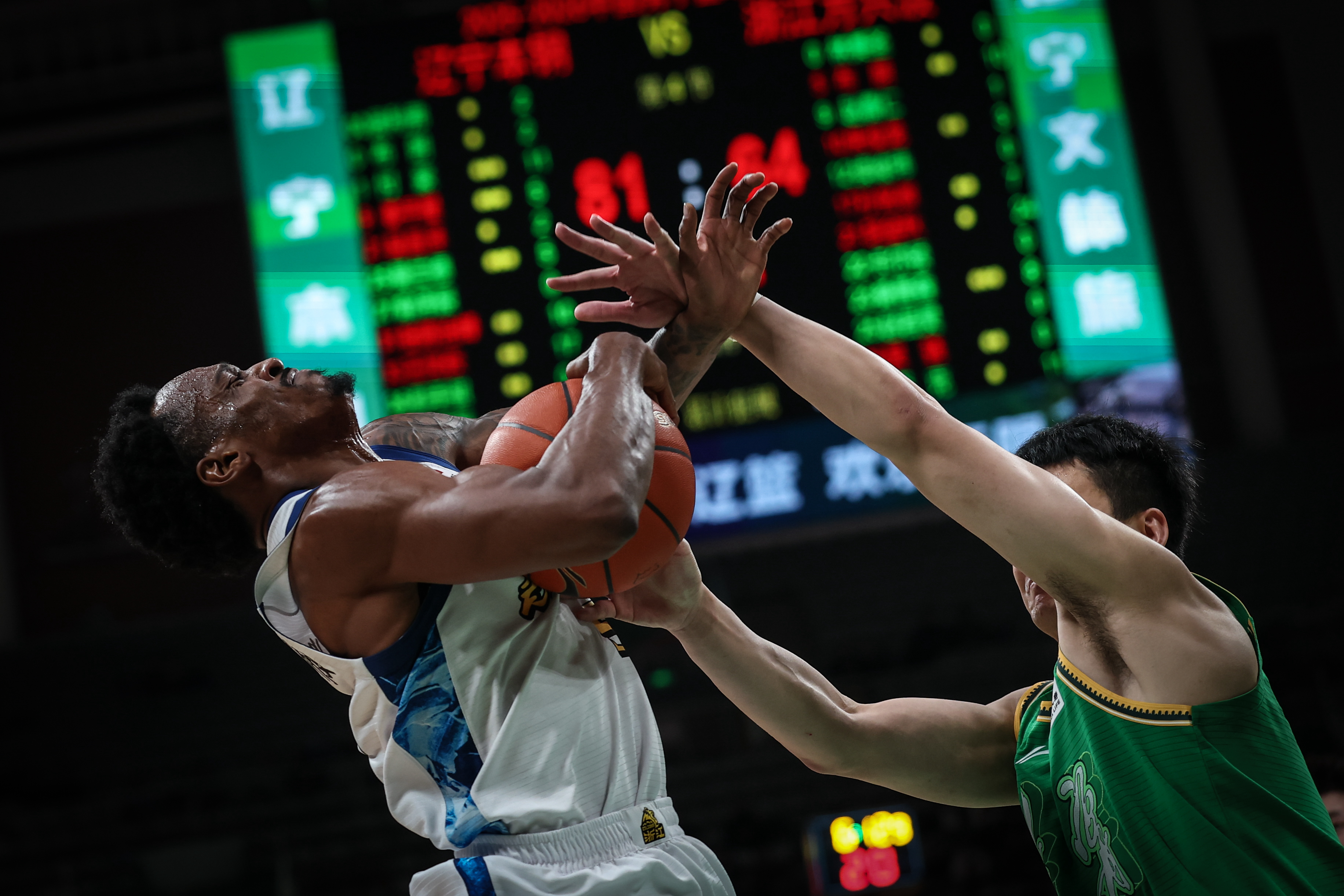 爱游戏体育-重磅！丹佛掘金国际比赛日回应争议新疆广汇刷新队史纪录备战法国杯，山东男篮围绕CBA常规赛临场应变